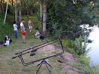 Camping Les Rioms : camping avec piscine à Barrou (37) près de La Roche-Posay (86)